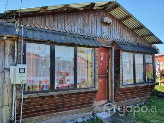 Sitio a orilla camino con casa en desarme