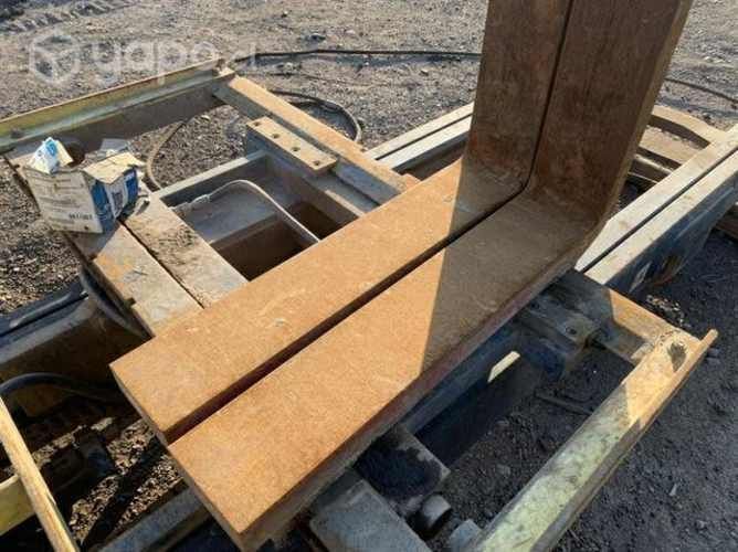 Orquilla a de grúa para 7 toneladas impecables