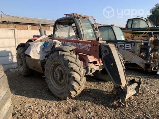 Manipulador telescópico MT732, llanta impecable