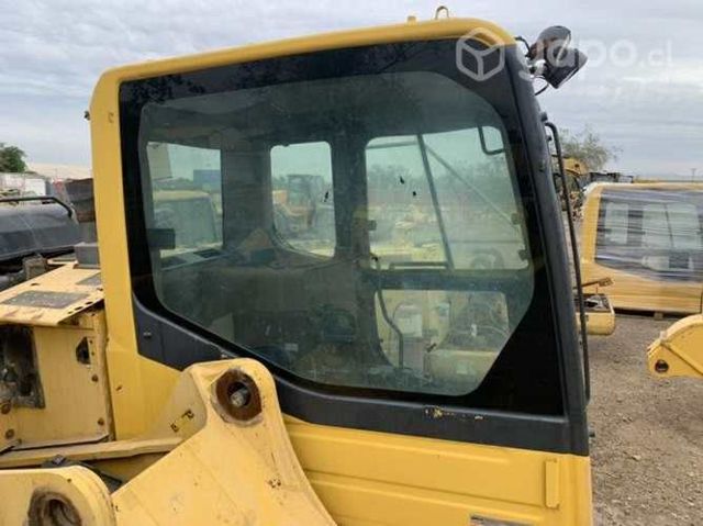 Excavadora Komatsu PC 200-8 cabina impecable
