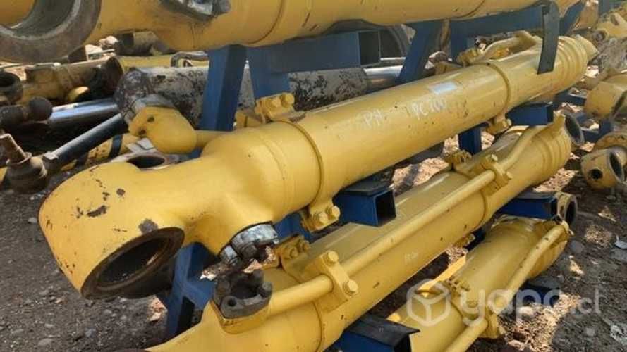 Cilindro hidráulico excavadora Komatsu