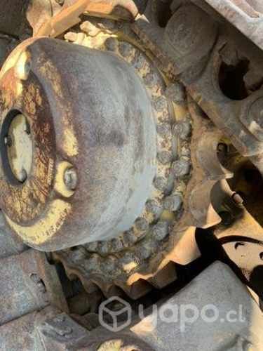 Mandó final Komatsu D65 impecable estado