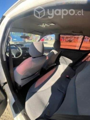 Vendo Toyota Yaris Año 2005