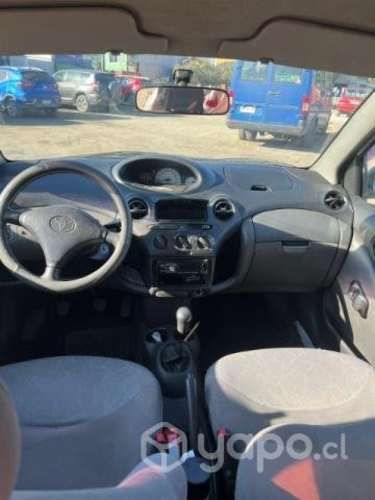Vendo Toyota Yaris Año 2005