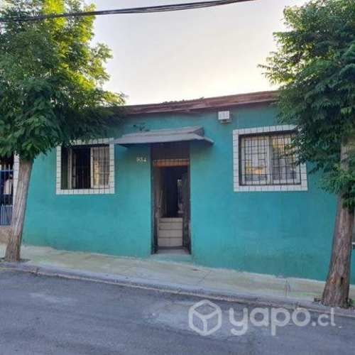 Casa totalmente sólida más departamento interior