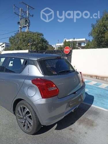 Suzuki Swift versión GLX plus 2022