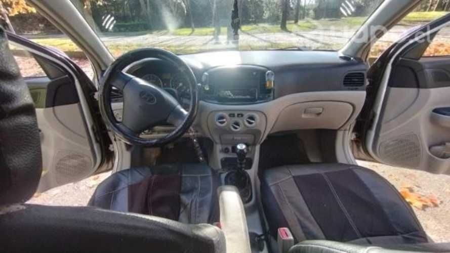 Hyundai accent 2006