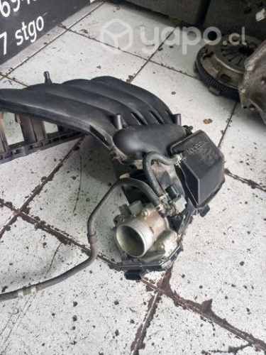 Múltiple de admisión Nissan versa 2018