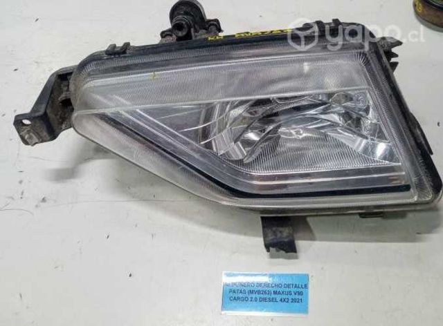 Neblinero Derecho Detalle Patas (MVB263) Maxus V90