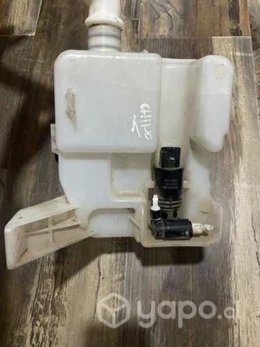 Deposito limpia parabrisas MG HS año 2021