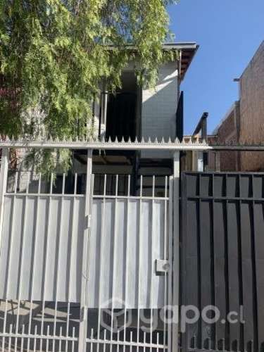 Arriendo departamento en segundo piso