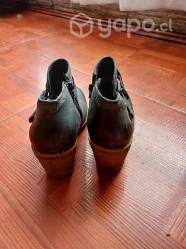 Botín negro cuero