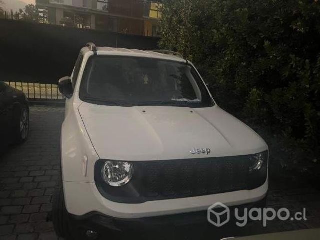 Se vende Jeep renegade
