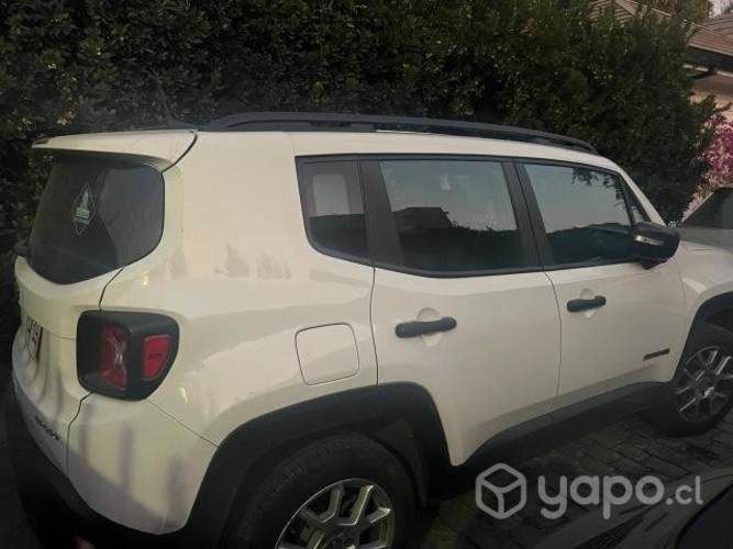 Se vende Jeep renegade