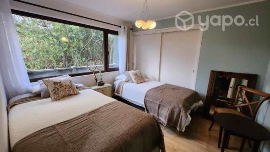 Vendo Parcela dentro de la Ciudad 950mt2 con 2 Casas, 3 Cabañas. Total: 10 Dormitorios, 5 Baños