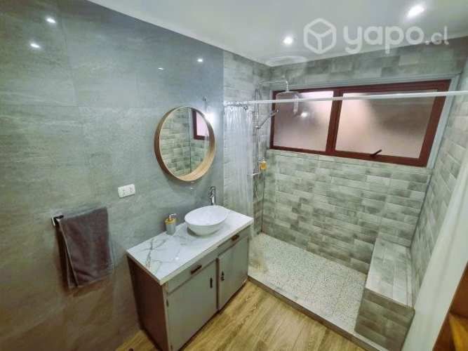 Vendo Parcela dentro de la Ciudad 950mt2 con 2 Casas, 3 Cabañas. Total: 10 Dormitorios, 5 Baños