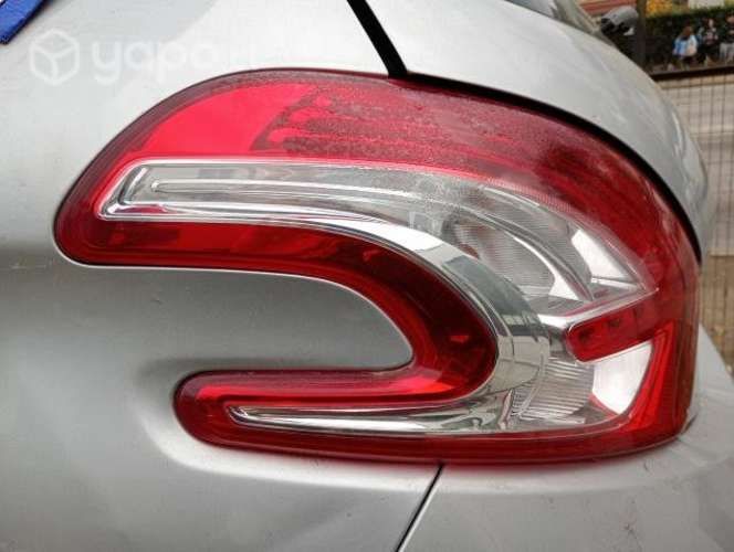 Foco trasero izquierdo Peugeot 208 ORIGINAL