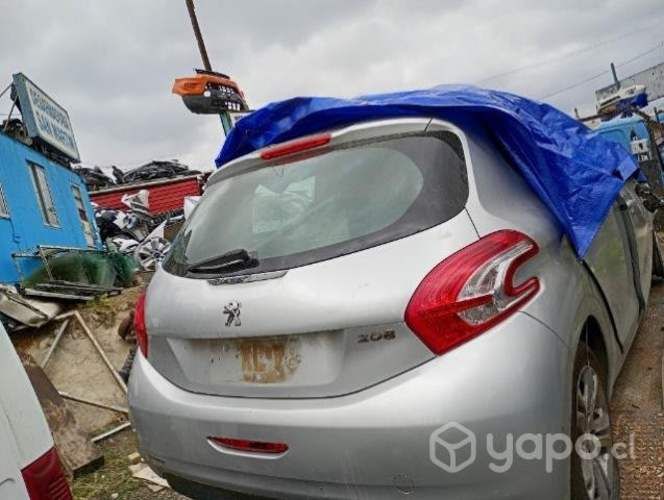 Foco trasero izquierdo Peugeot 208 ORIGINAL