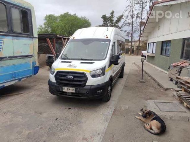 Vendo ford transit 2022. excelente estado