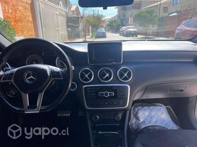 Mercedes benz a200 2015