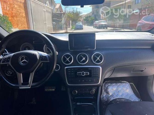 Mercedes benz a200 2015