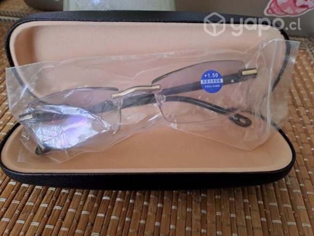 LENTES LECTURA +1.50 con estuche lapa.
