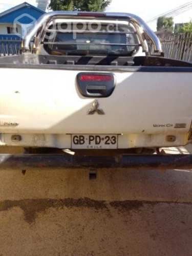 Mitsubishi modelo L200 año 2014