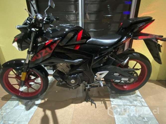 Se vende Suzuki Gsx s150