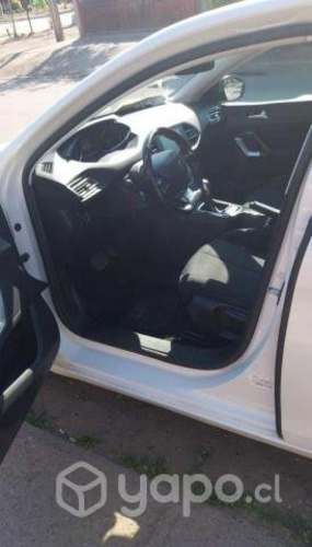 Vendo mi auto Peugeot 308 ALLLURE 1.2 año 2016