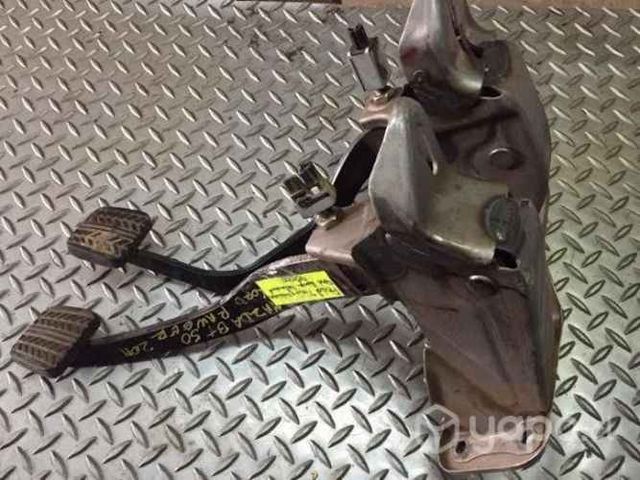 Pedal freno embrague Ford Ranger 2007-2012