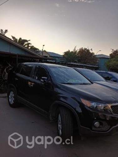 Kia Sorento 2.4 bencinera color negro