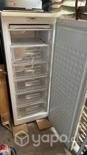 Frezzer daewoo vertical con cajones