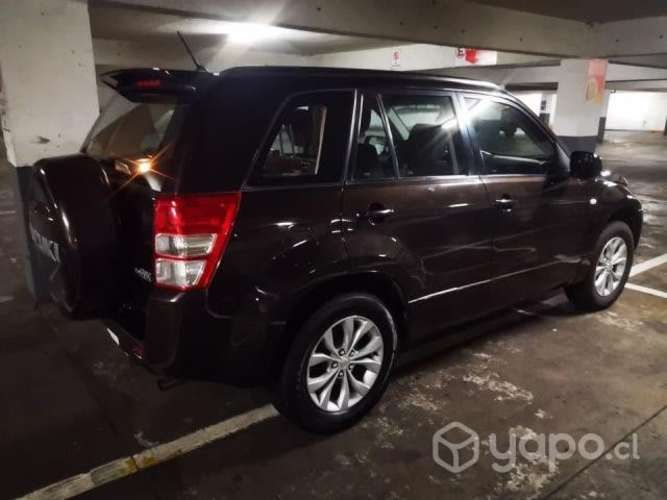 Suzuki grand nomade 2015