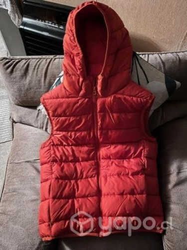 Parka sin manga y capucha nueva