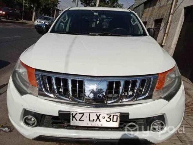 Mitsubishi l200 2019