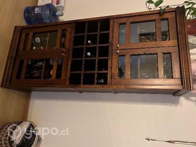 Vitrina licorera