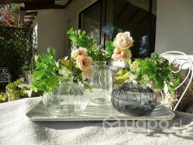 Set Floreros con Bandeja y Flores