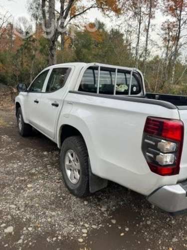 Mitsubishi l200 2021