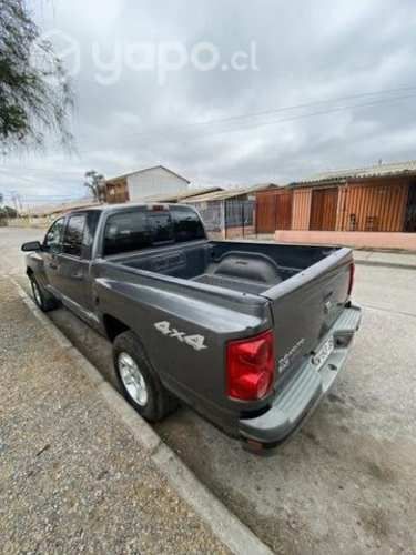 Dakota dodge perfecto estado