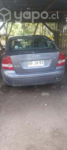 Se vende o se permuta volvo