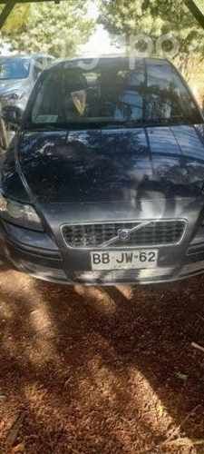 Se vende o se permuta volvo