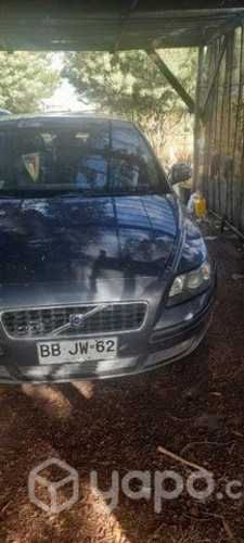 Se vende o se permuta volvo