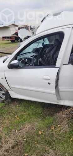 Puerta peugeot 207 2011