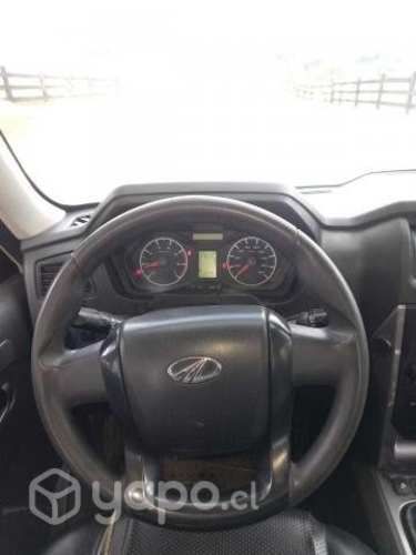 Camioneta Mahindra 4 x 4