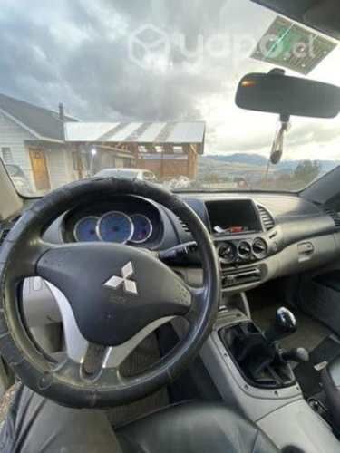 Se vende mitsubishi katana