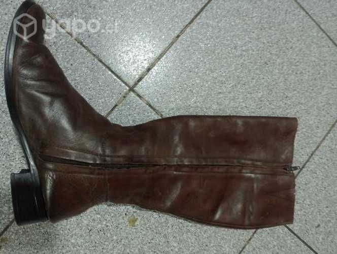 Lindas bota de cuero