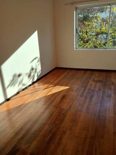 Amplio departamento media cuadra de plaza de viña