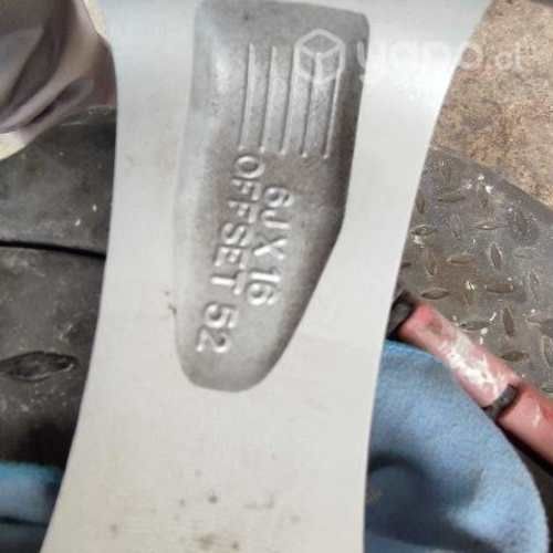 Llanta Huyndai Accent aro 16