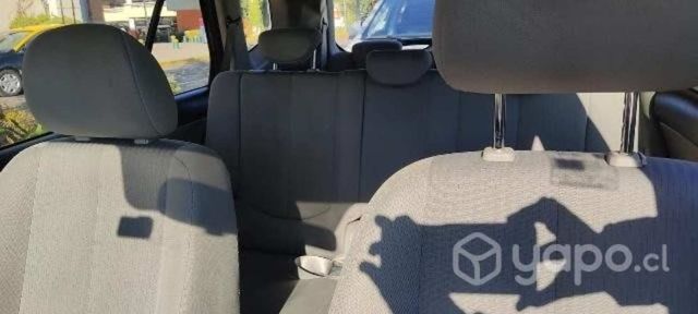 Kia Carens 2012, 7 asientos