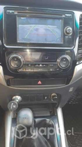 Mitsubishi l200 2017